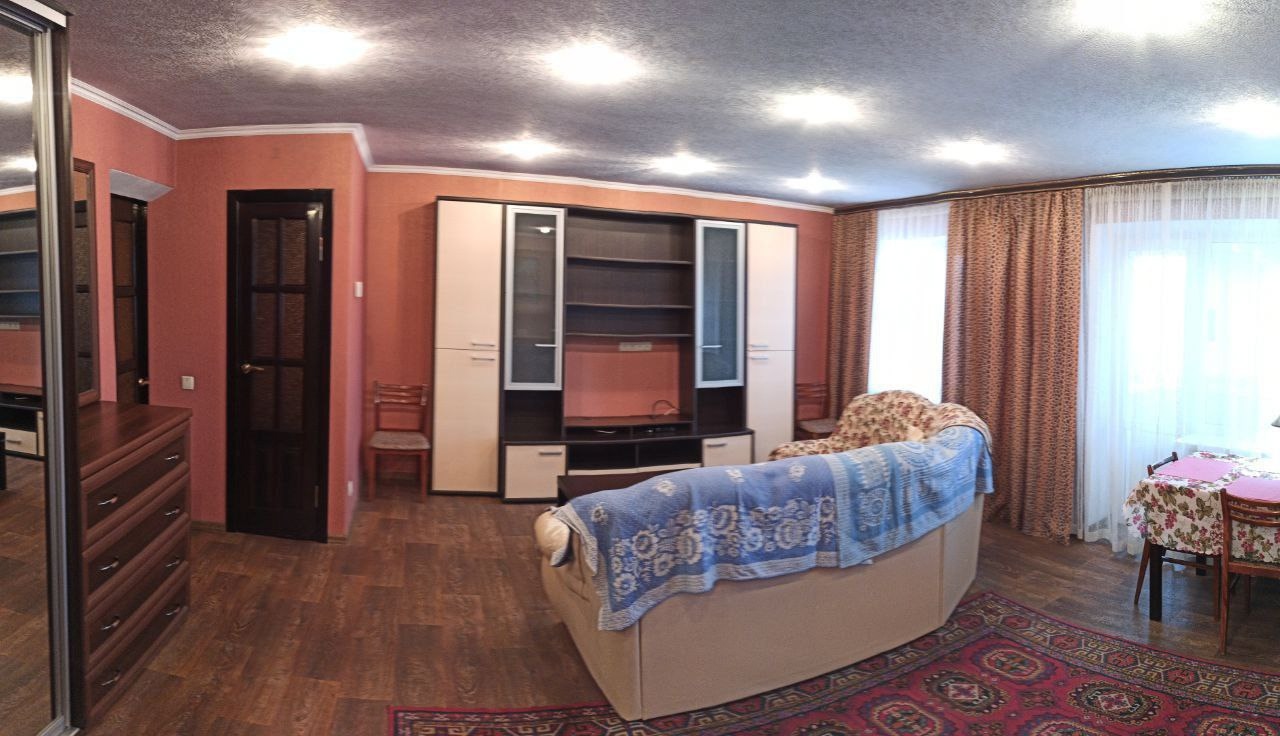 ‼Продам 2-ком. квартиру на ка. Щербакова. 5/5 эт., 61/42/6м². АВТОНОМНОЕ отоп-е. Улучшенная планировка (узаконена). Ремонт делался для себя. Отличное, жилое состояние. Кондиционер в каждой комнате, м/п окна, разводка, эл/проводка медная . Балкон застеклён. Мебель и техника остаются. Квартира утеплена. Есть «б...