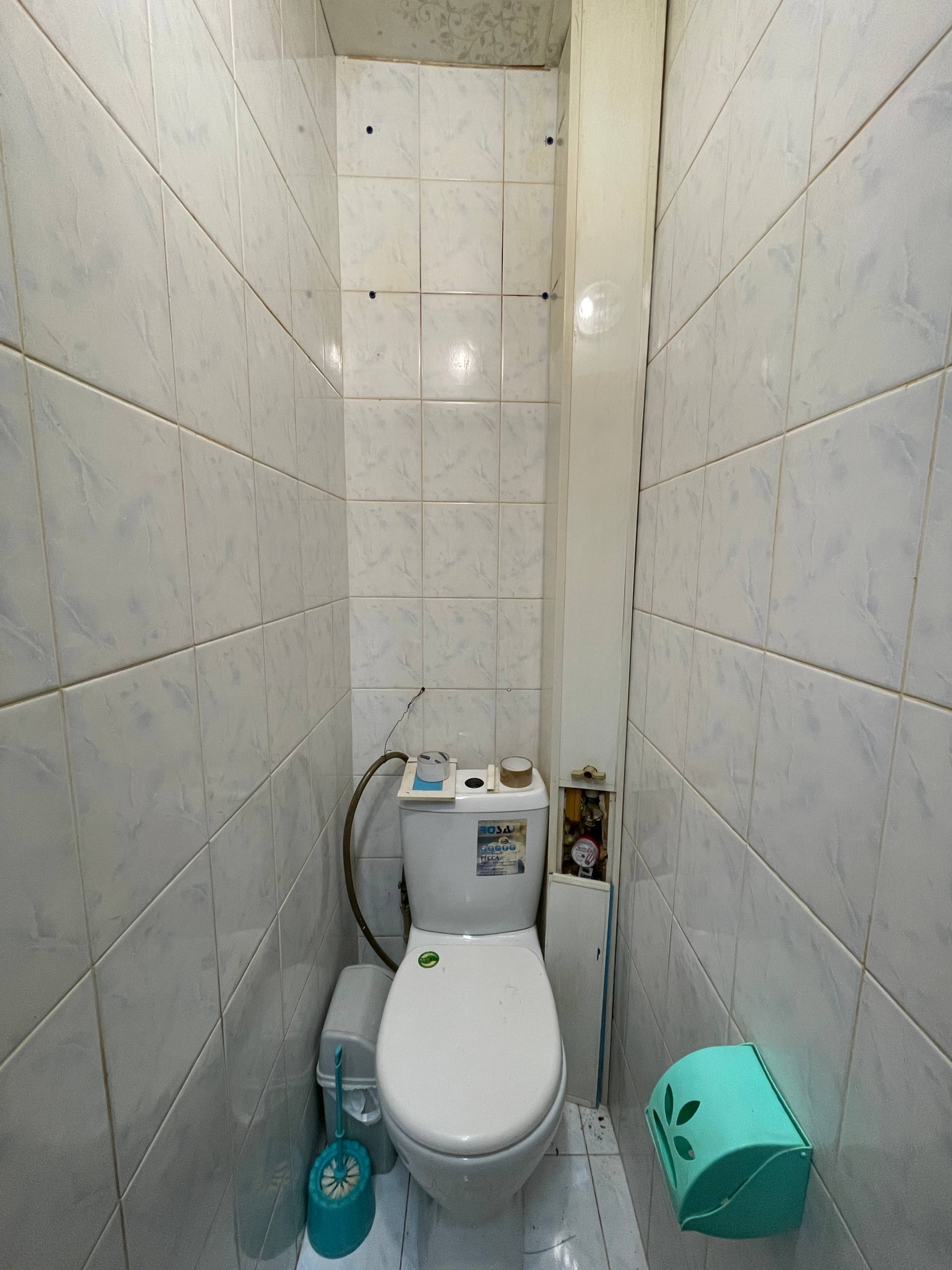 🏠 Продаётся квартира с автономным отоплением 📍 Город Алчевск, район АЖЭО, ул. Ленина 📐 Общая площадь: 53,3 м² 🛋 Жилая: 35,8 м² 🍳 Кухня: 6,3 м² 🚿 Санузел: раздельный Квартира в хорошем состоянии, без мебели. Подходит для проживания или под ремонт под себя. ✅ Удобное расположение: рядом магазины и остановки общ...