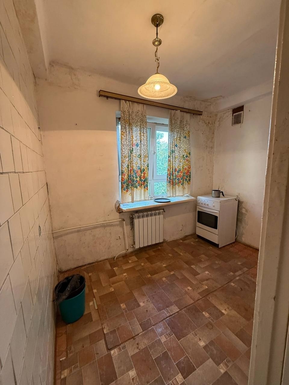 ✅ Продам 1-комн. квартиру на кв. Волкова 5/5, под ремонт. Крыша не течет, в порядке, хорошие соседи. Пластиковые окна. к договору купли-продажи. Прописанных нет. Цена 2,250 млн руб. за 30 кв.м. +7(959)203-89-58 Анна...